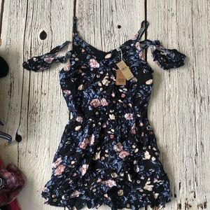 America eagle cold shoulder romper NWT sz s long